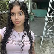 Alumna de bachillerato científico apta para toda materia